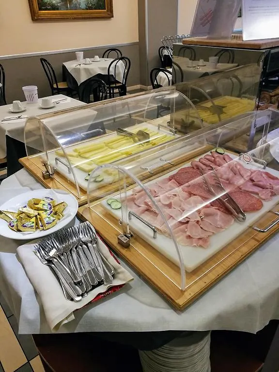 ***  ホテル ピッコロ ヴェローナ イタリア