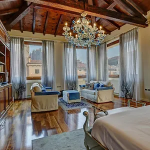 Relais Ponte Pietra ** Verona