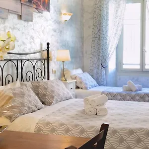 https://rossana-guest-house.it-romehotels.com