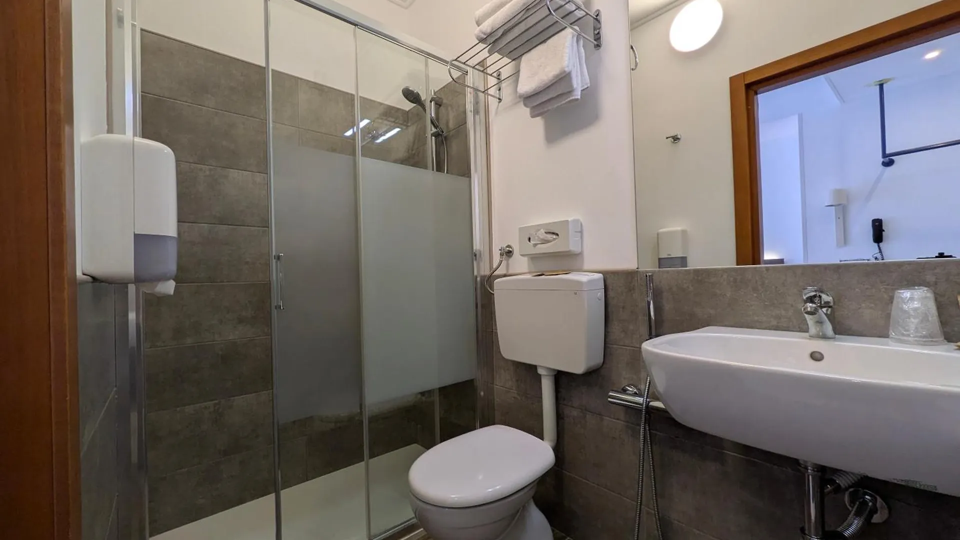 Hotel Piccolo Verona 3*,  Italy